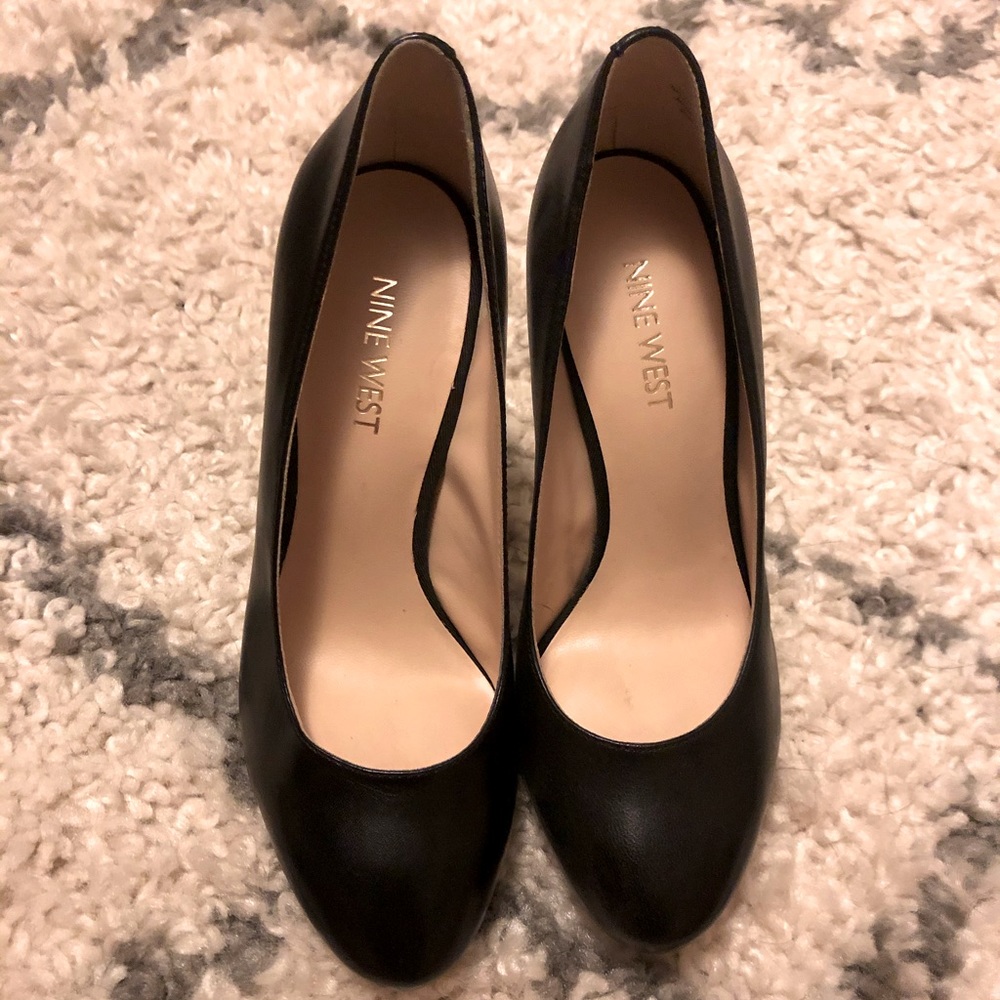 Black Nine West Pumps